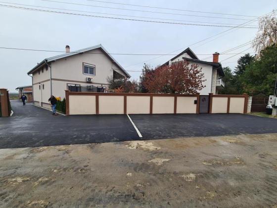 Családi ház parkoló aszfaltozása