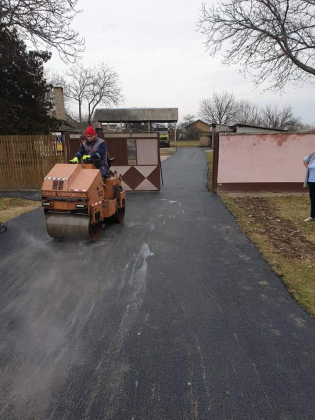 Gépjármű bejáró megfelelő szakembergárdával elkészítve. 