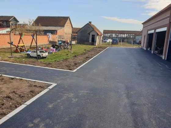 Garázs bejáró készítése AC/08-as aszfalt típusból.