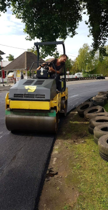Gokart pálya aszfaltozása.