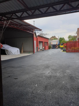 Ipari udvar aszfaltozása csarnok előtt