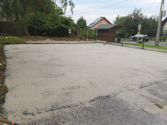 0-4-es homokkal való kiékelése a mart aszfaltnak