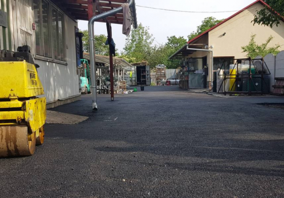 Aszfaltozás 15.kerületben szerszám árúháznál.